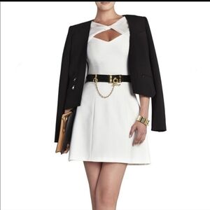 BCBG MAXAZRIA OFF WHITE CYPRESS SHAWL